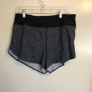 Athleta Run With It 3” shorts